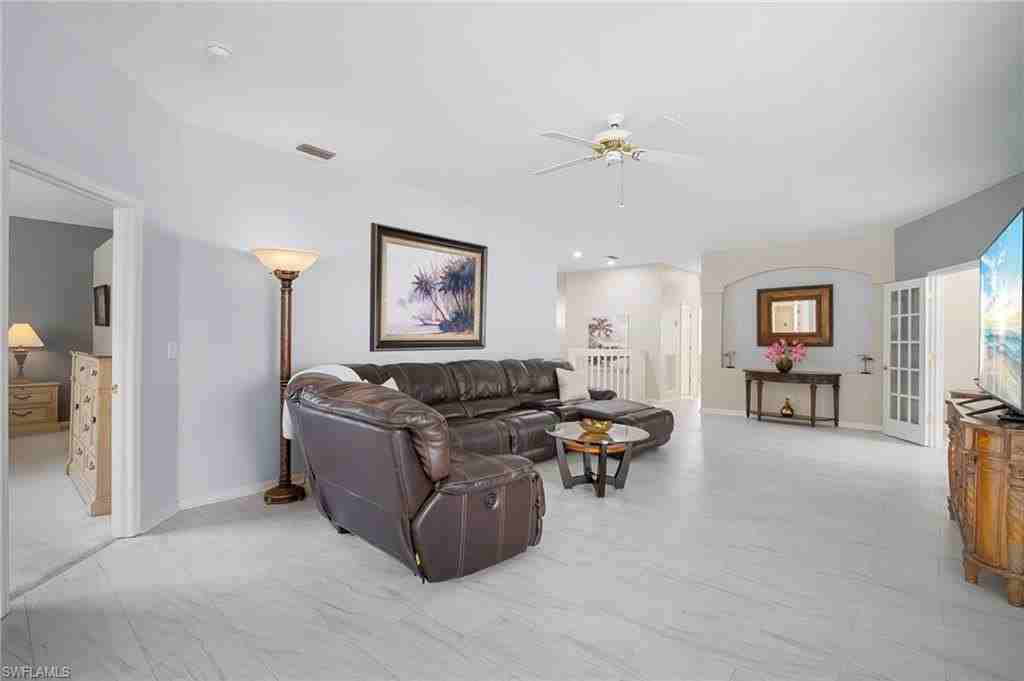 3420 Ballybridge Cir Apt 201 - Photo 4 of 41