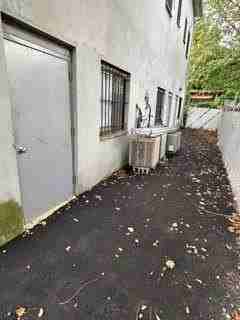 3201 Richmond Rd - Photo 2 of 7