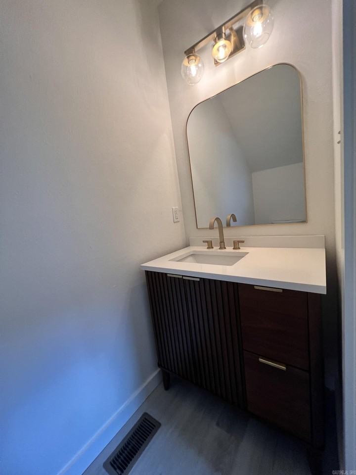 1516 S Ringo St - Photo 5 of 12
