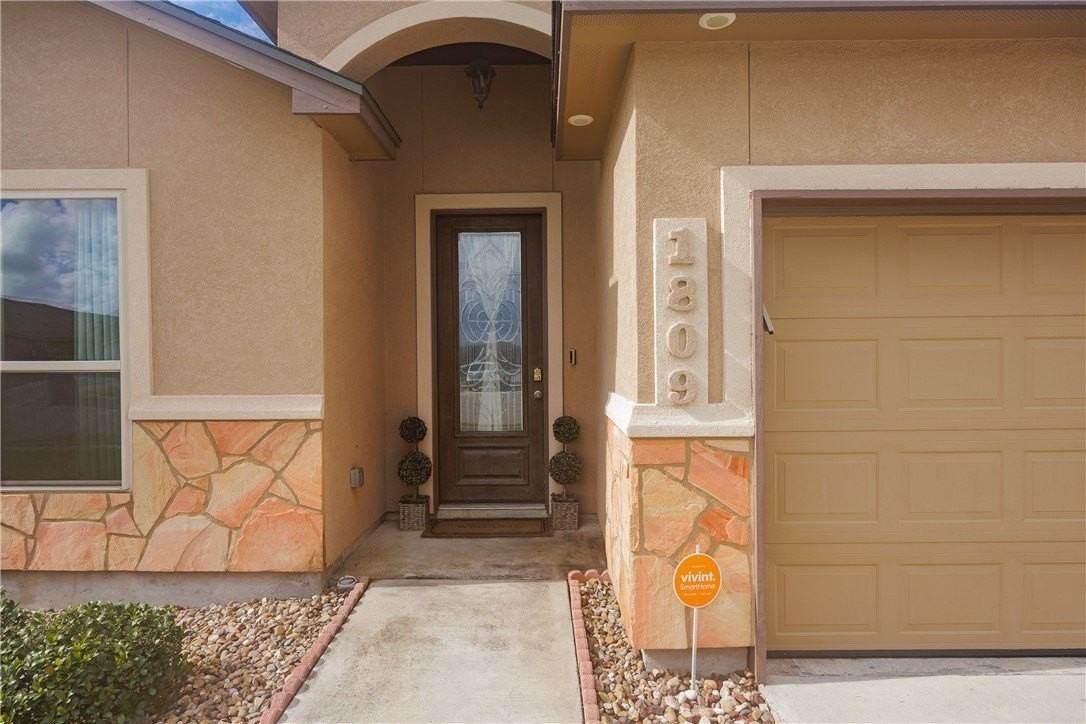 1809 Monterey Bay Dr - Photo 4 of 41