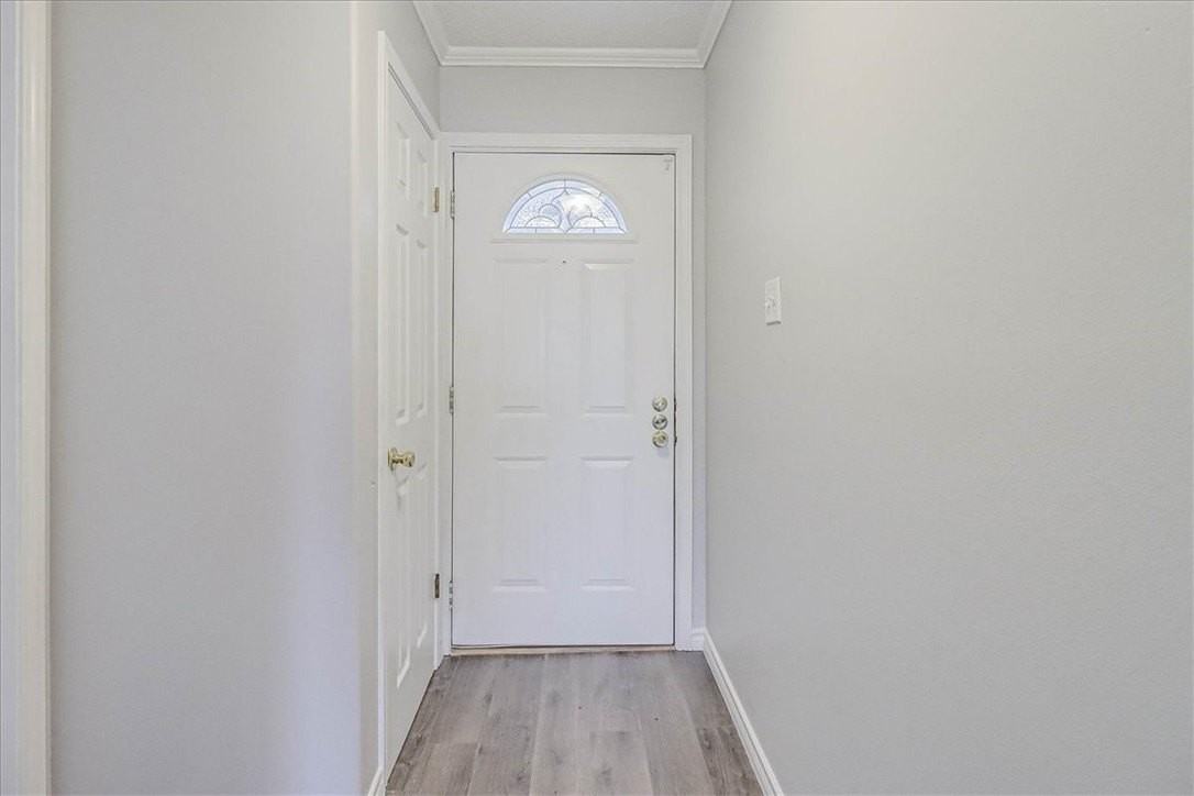 7209 Windy Ridge Dr - Photo 3 of 36