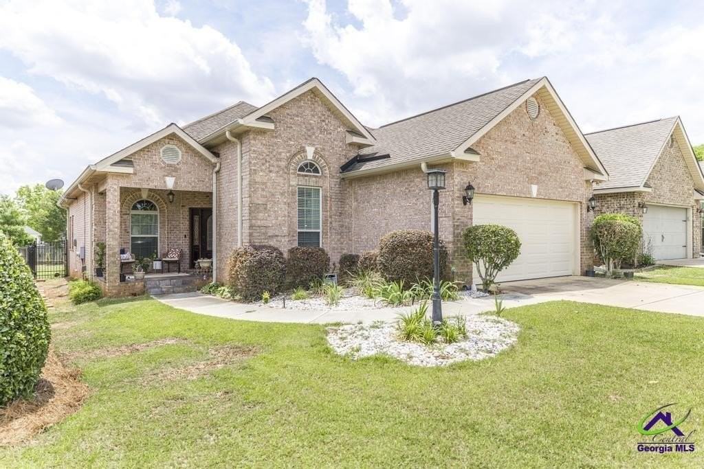 504 Eagle Springs Dr - Photo 4 of 33