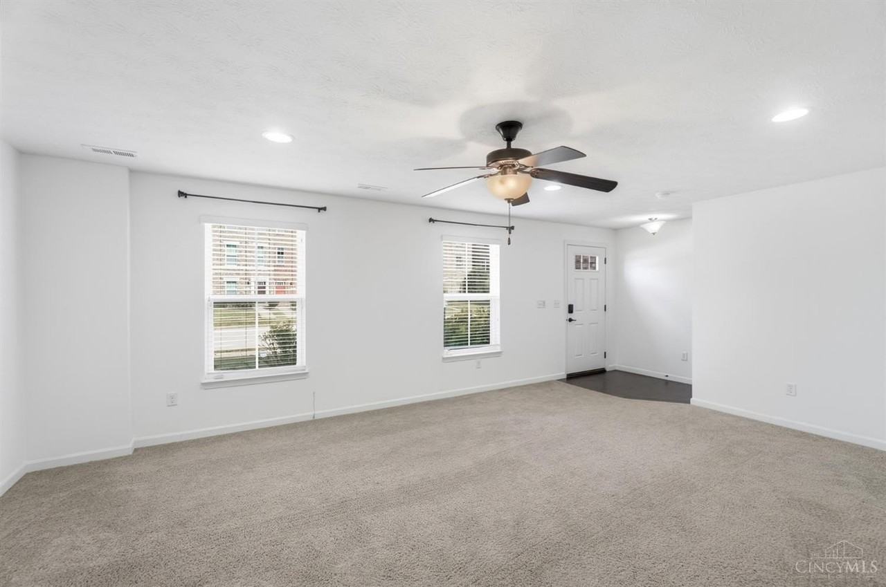 9557 Union Park - Photo 2 of 22