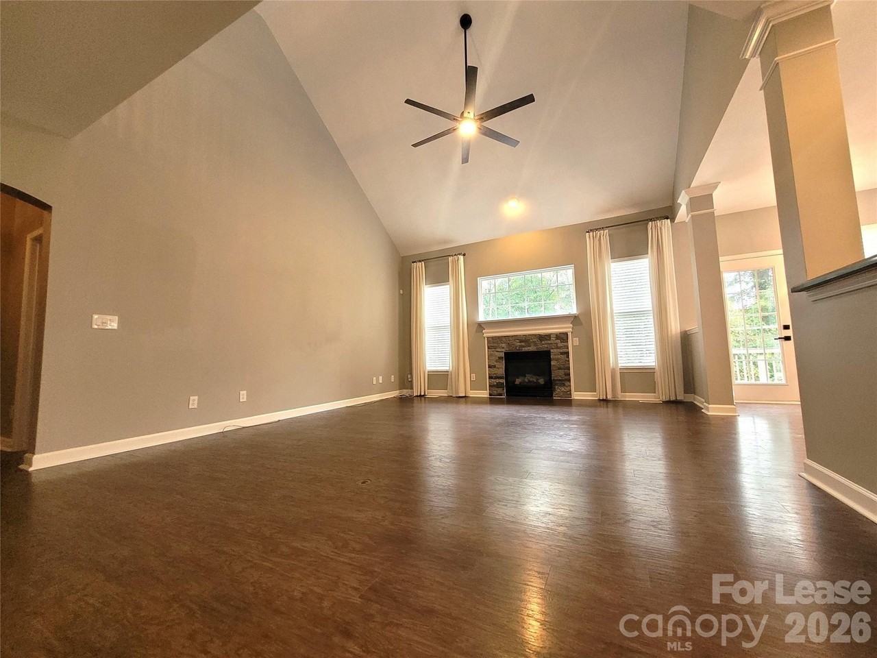 5618 Branthurst Dr - Photo 3 of 25