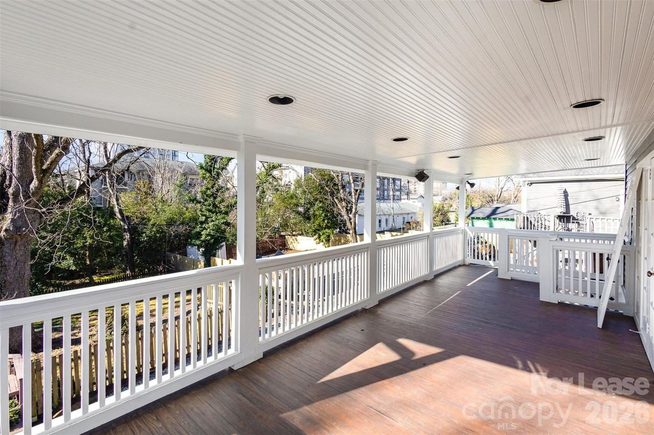 320 E Worthington Ave - Photo 2 of 12