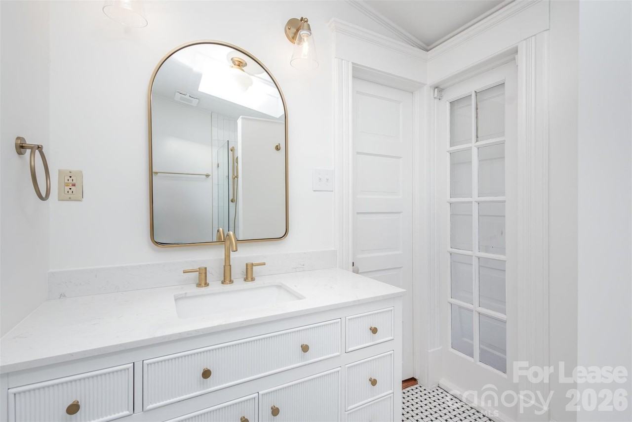 320 E Worthington Ave - Photo 7 of 12