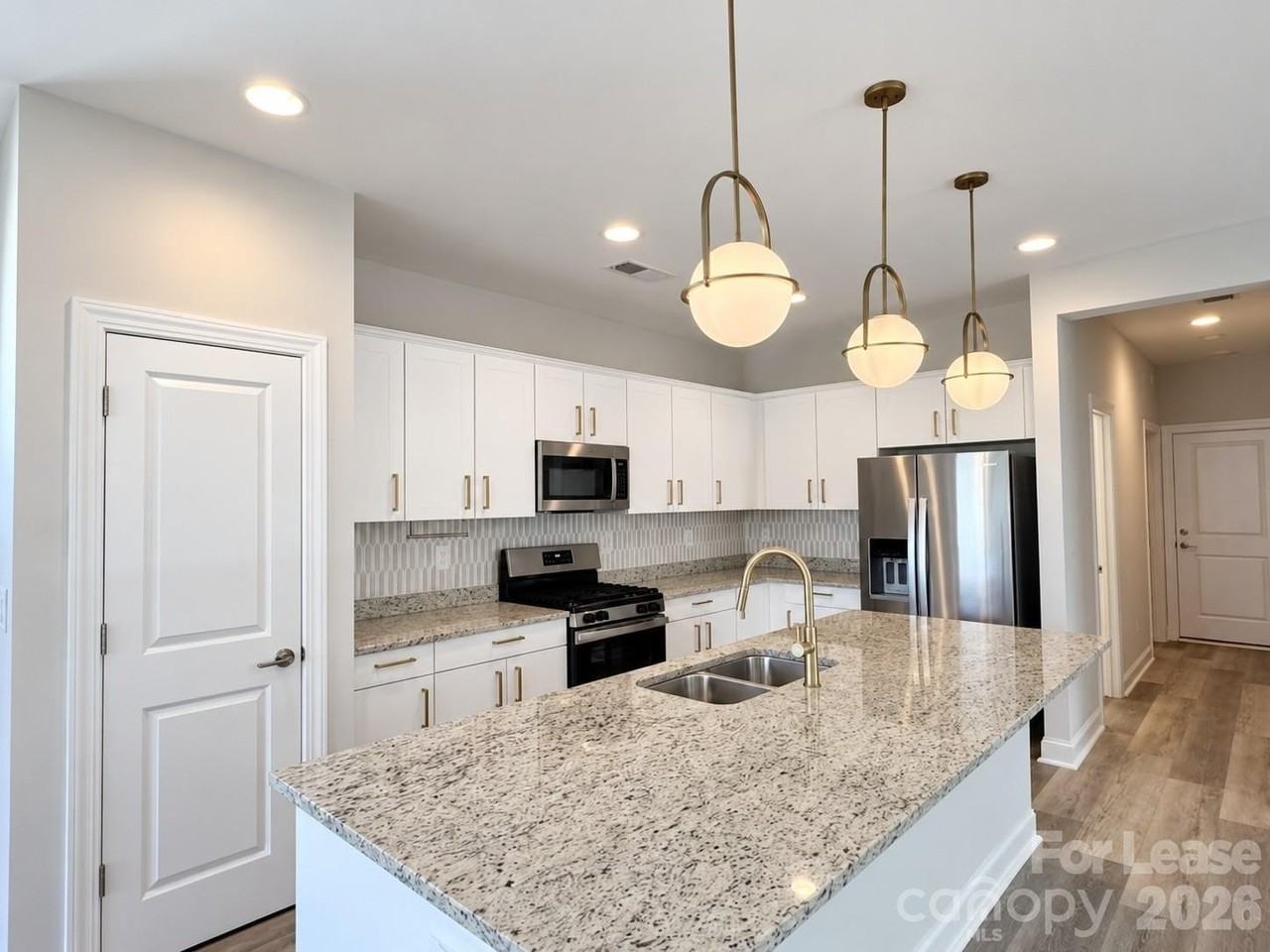 5968 Pier Dr - Photo 3 of 33