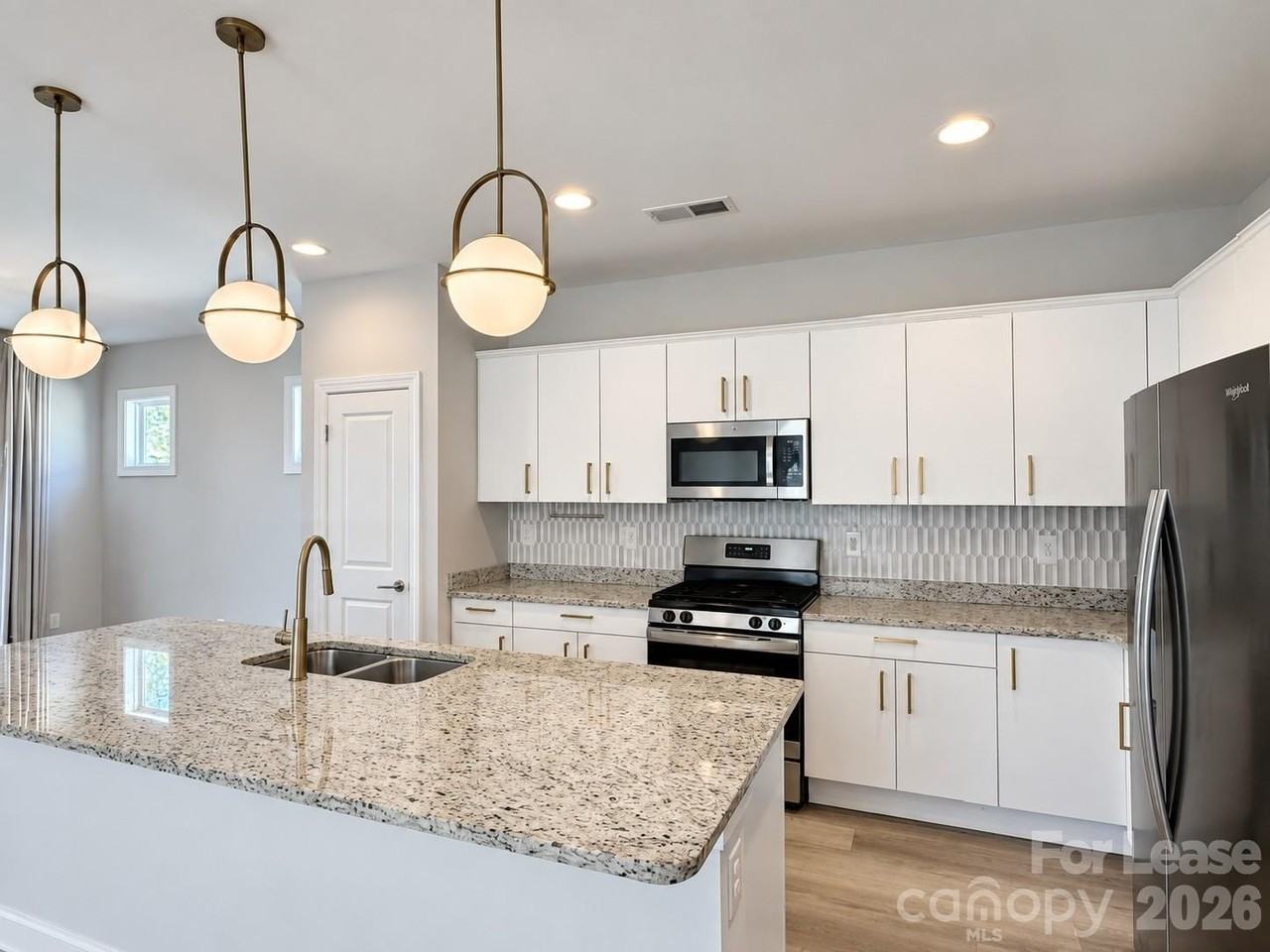 5968 Pier Dr - Photo 5 of 33