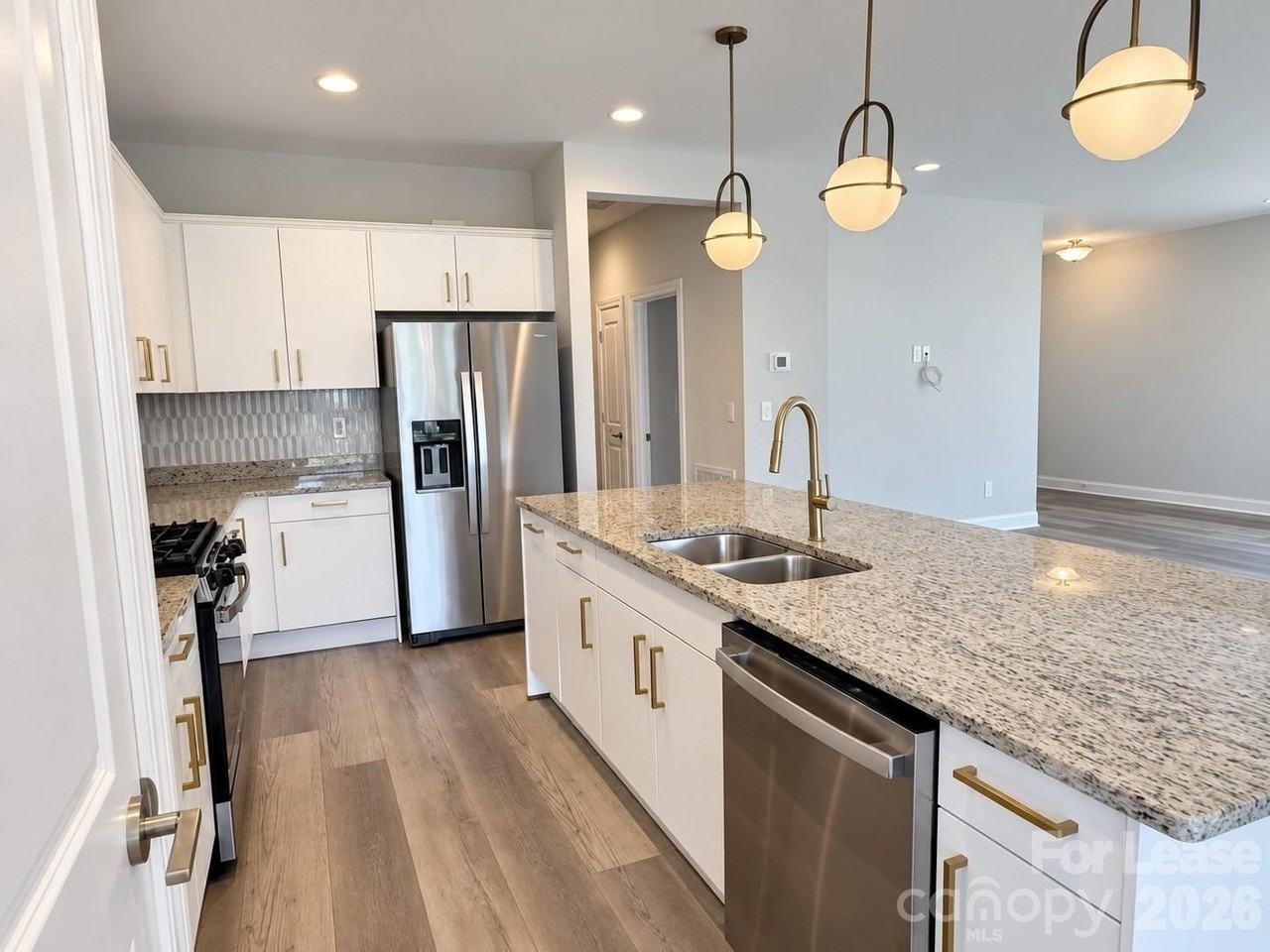 5968 Pier Dr - Photo 6 of 33