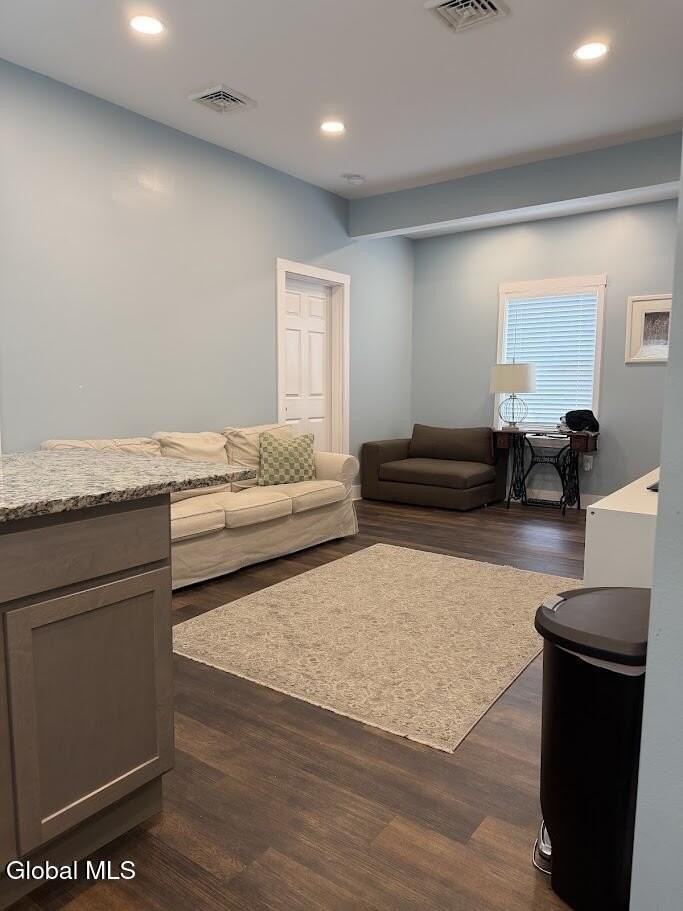 18 Van Dam St #2 - Photo 3 of 34
