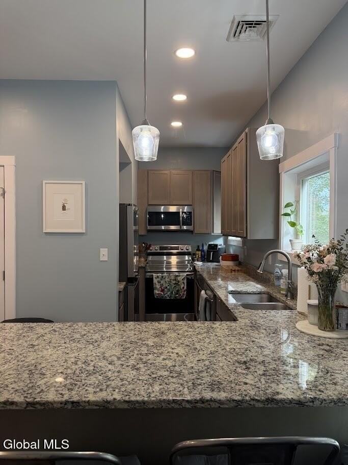 18 Van Dam St #2 - Photo 6 of 34
