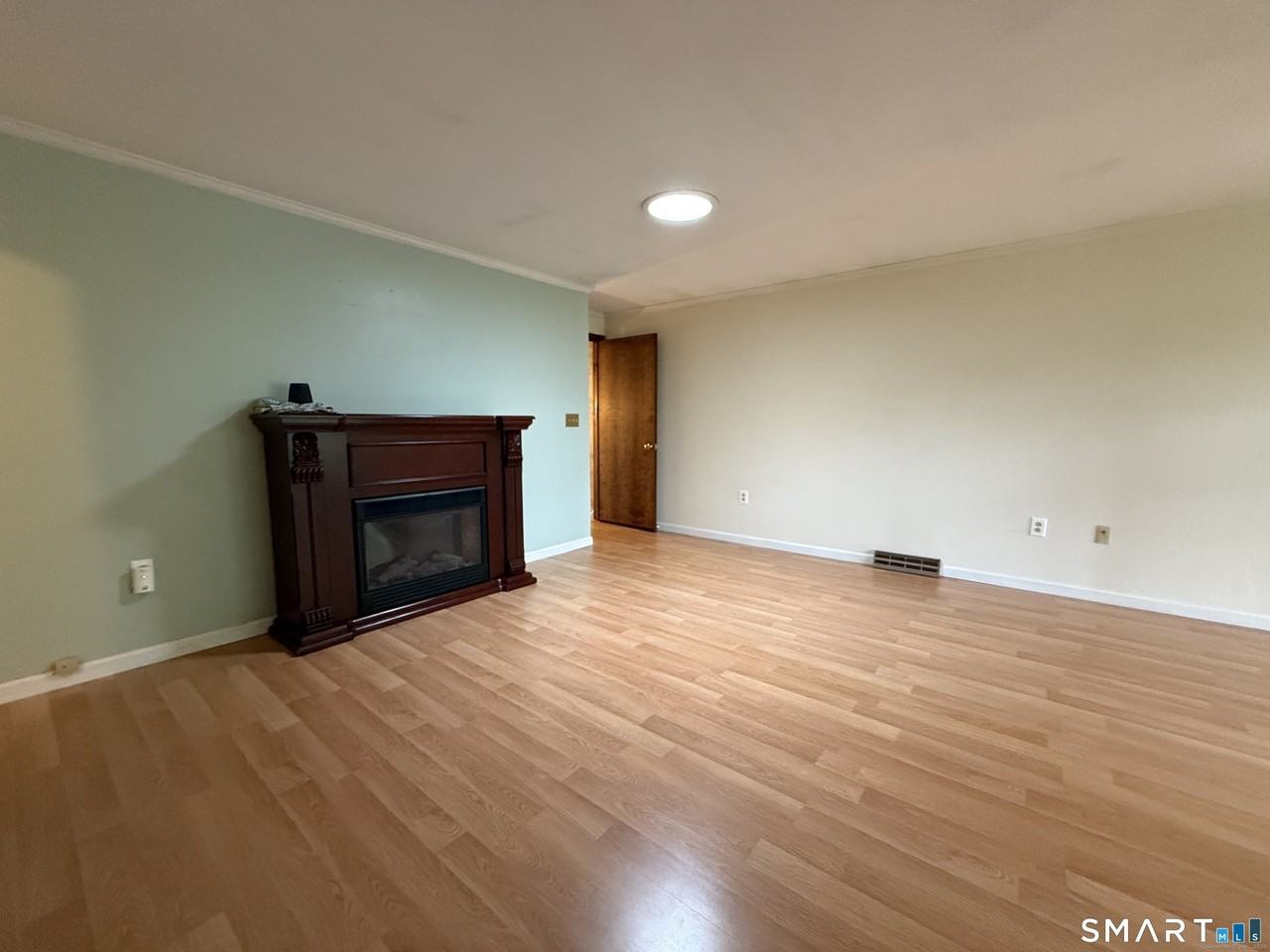 56 Wedgewood Dr - Photo 4 of 22