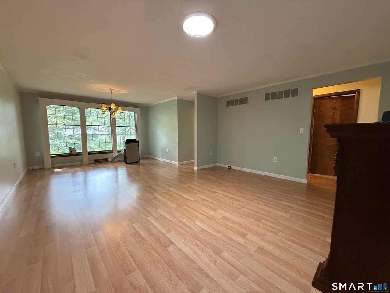 56 Wedgewood Dr - Photo 5 of 22