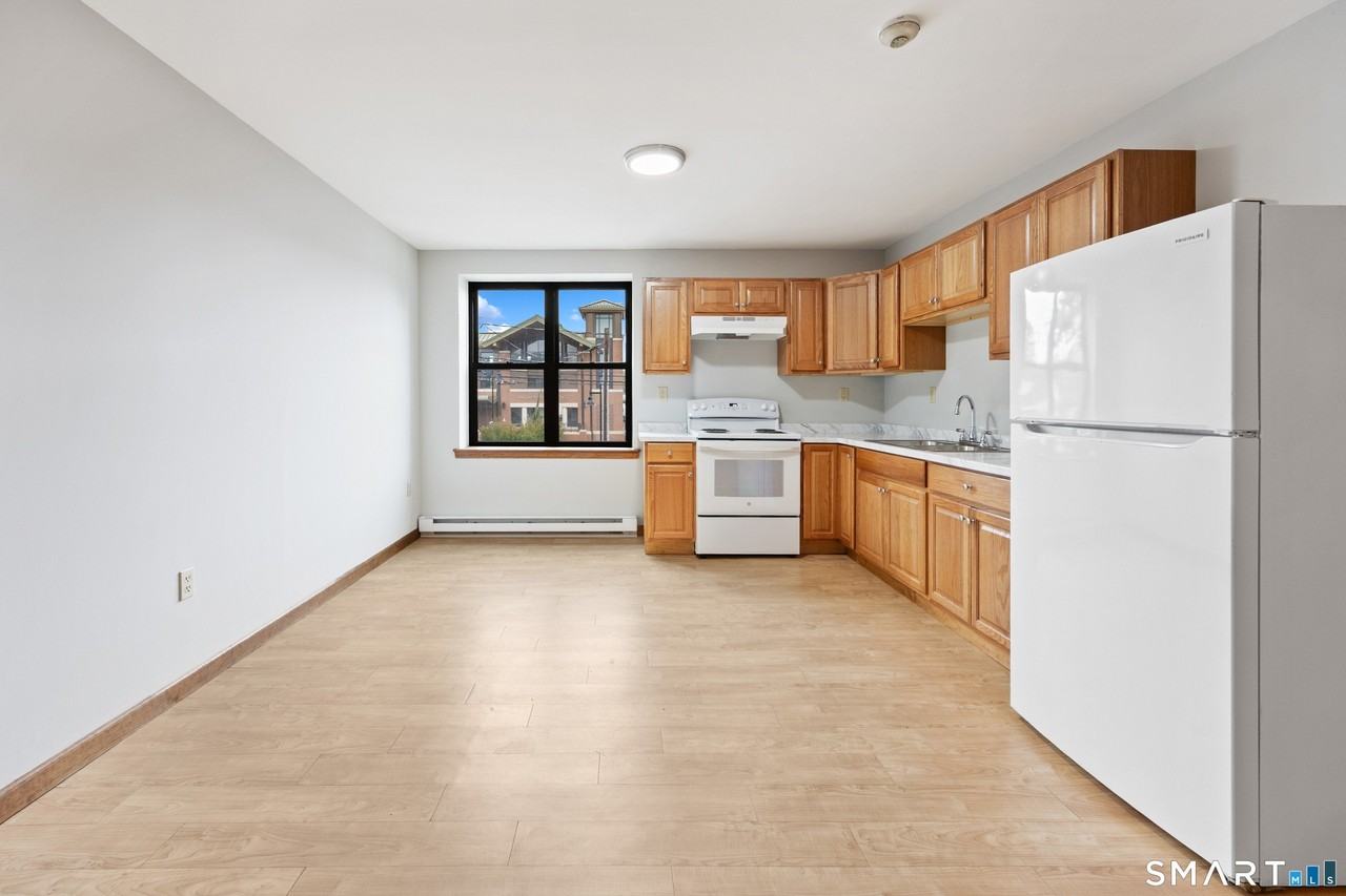 180 N Cherry St #13