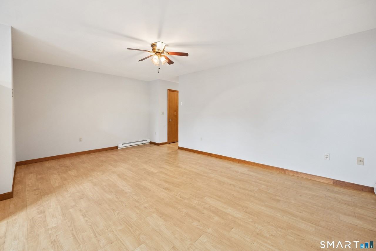 180 N Cherry St #13 - Photo 5 of 21