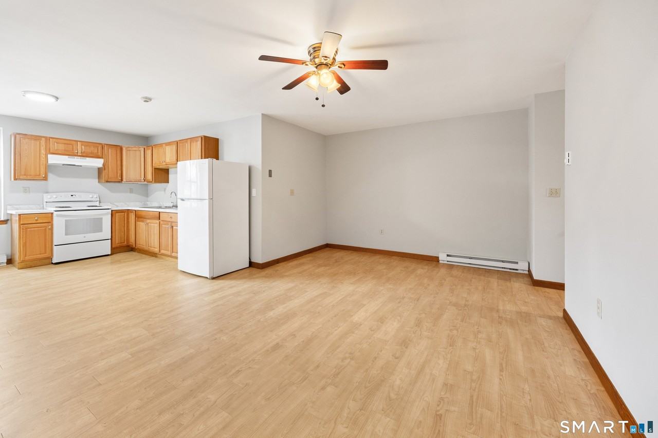 180 N Cherry St #13 - Photo 6 of 21