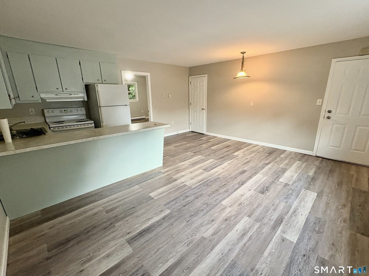 3 Peggy Ln - Photo 3 of 7