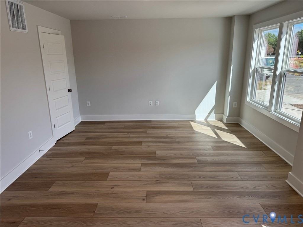 9228 Gilligan Ln - Photo 3 of 21