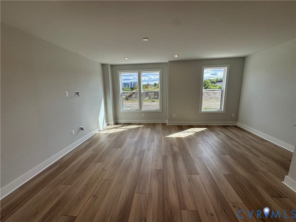 9228 Gilligan Ln - Photo 5 of 21