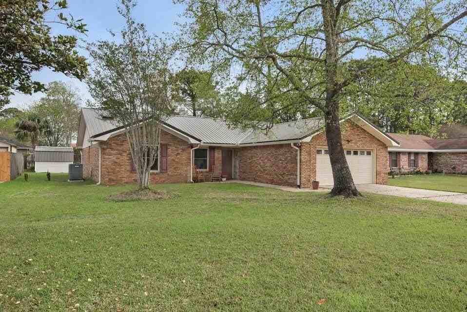 780 Overbrook Dr - Photo 2 of 35
