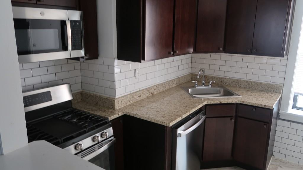 5001 W Irving Park Rd Apt 3 #5003-3 - Photo 2 of 19