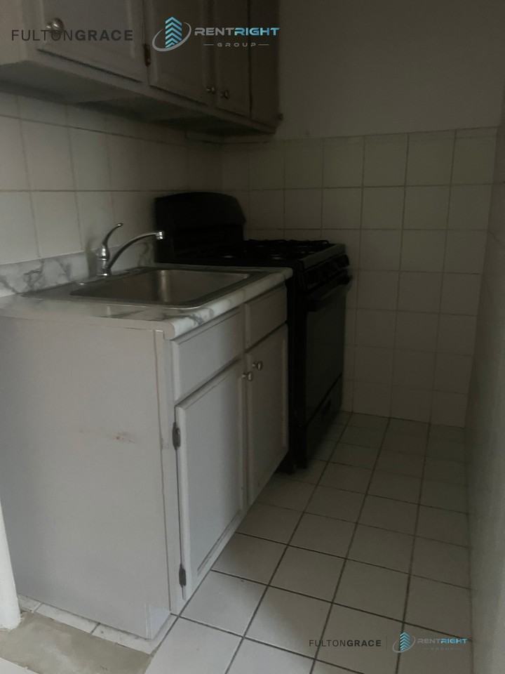 5301 N Ashland Ave #L2 - Photo 6 of 7