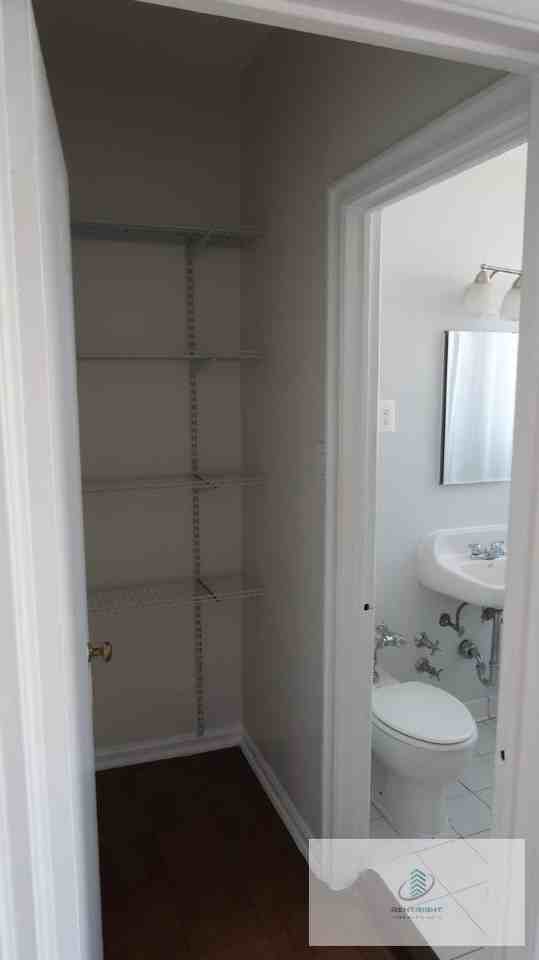 534 W Stratford Pl #603 - Photo 4 of 13