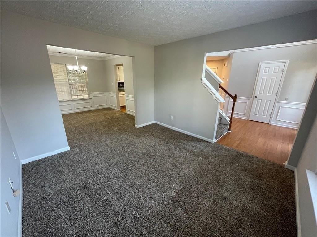 4401 Dickens Ct Nw - Photo 4 of 37