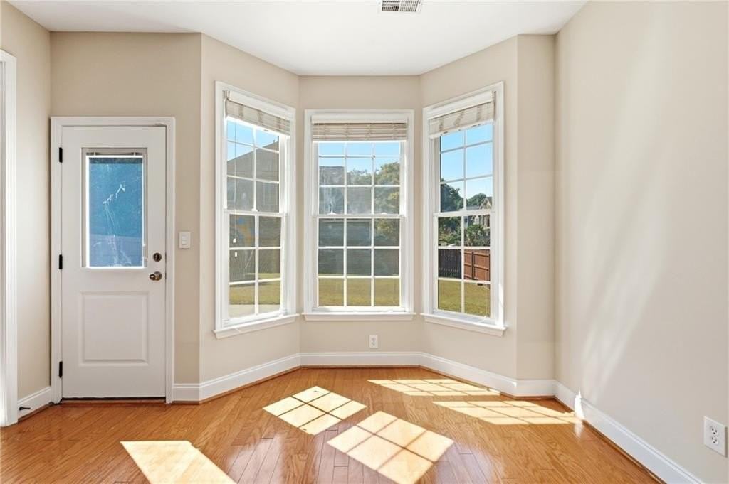 384 Cherry Tree Ln - Photo 6 of 50