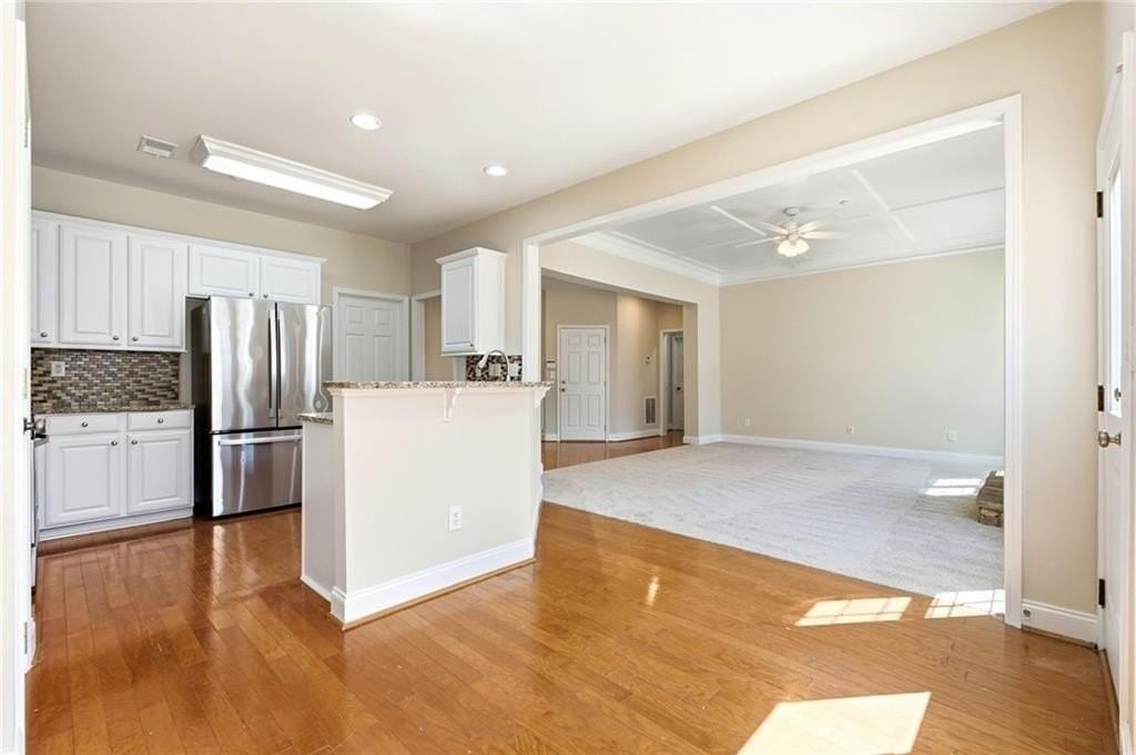 384 Cherry Tree Ln - Photo 7 of 50