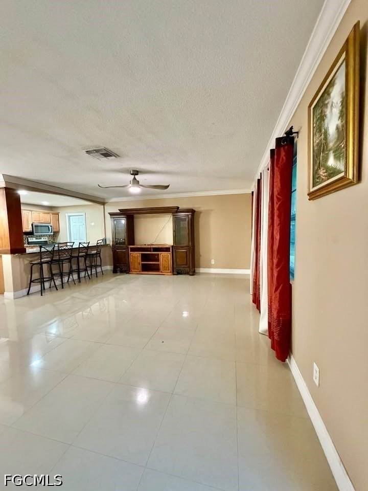 907 Laredo Ave #B - Photo 3 of 17
