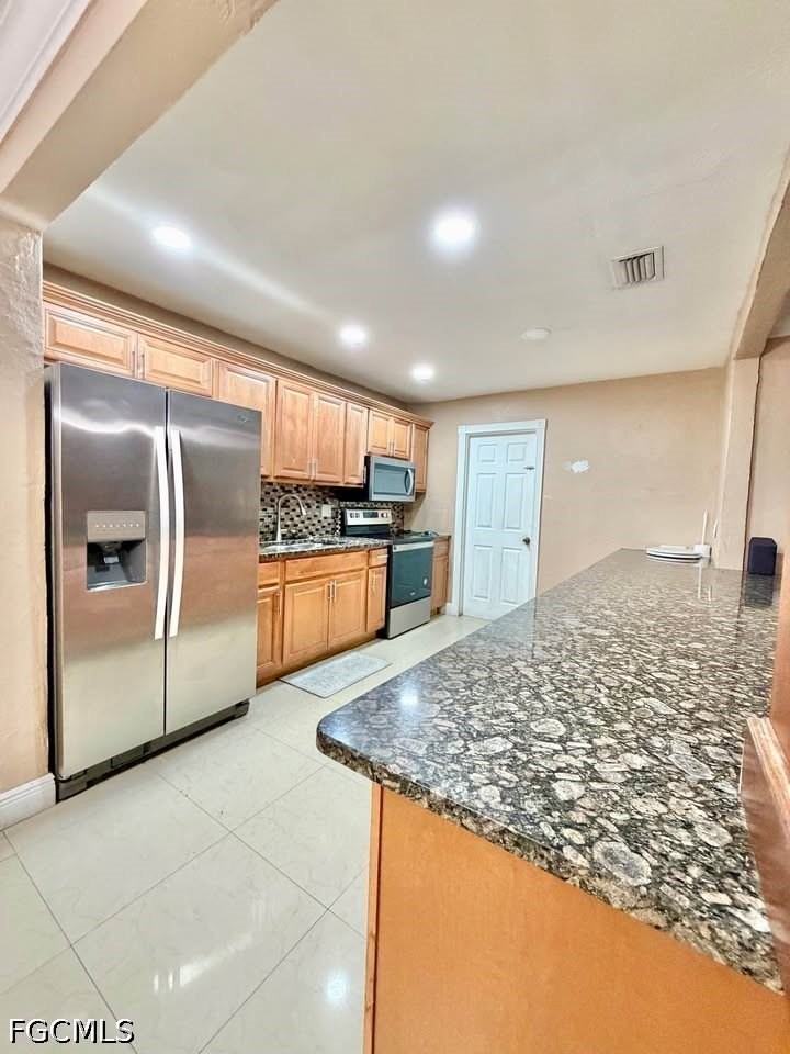 907 Laredo Ave #B - Photo 7 of 17