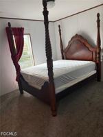 featured image of 375 N Lindero St