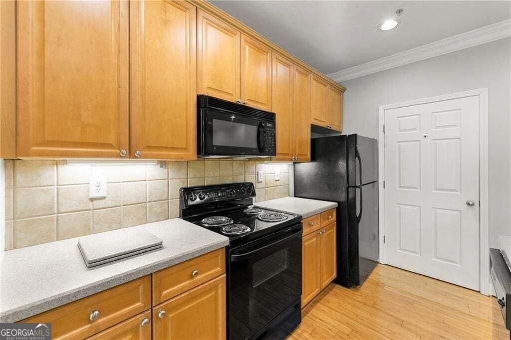 4201 Stratford Cmns - Photo 3 of 14