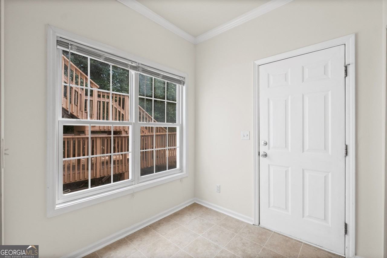 8849 Fairview Bluff Road - Photo 7 of 20