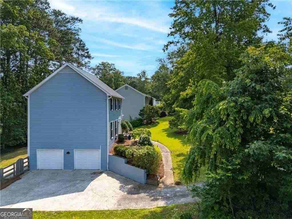 1428 Brookcliff Dr - Photo 3 of 38