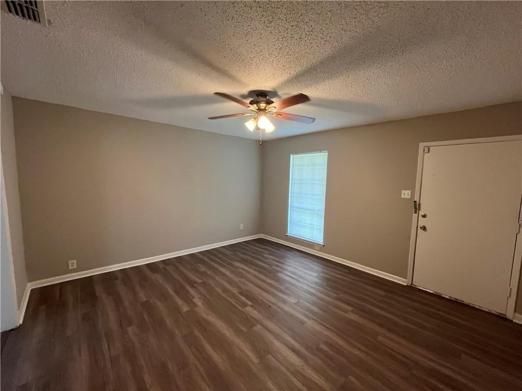 971 Delmar Dr - Photo 3 of 13