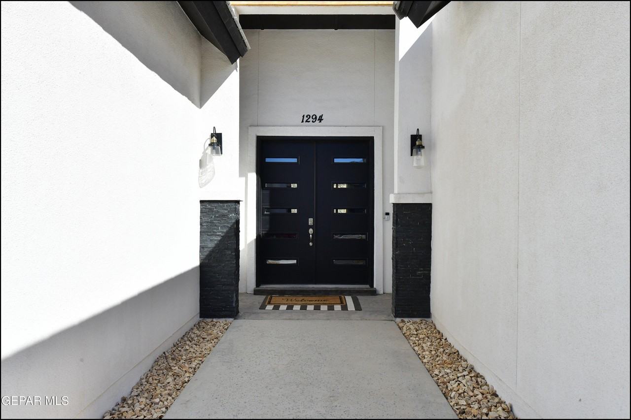 1294 Desert Sky Pl - Photo 2 of 41