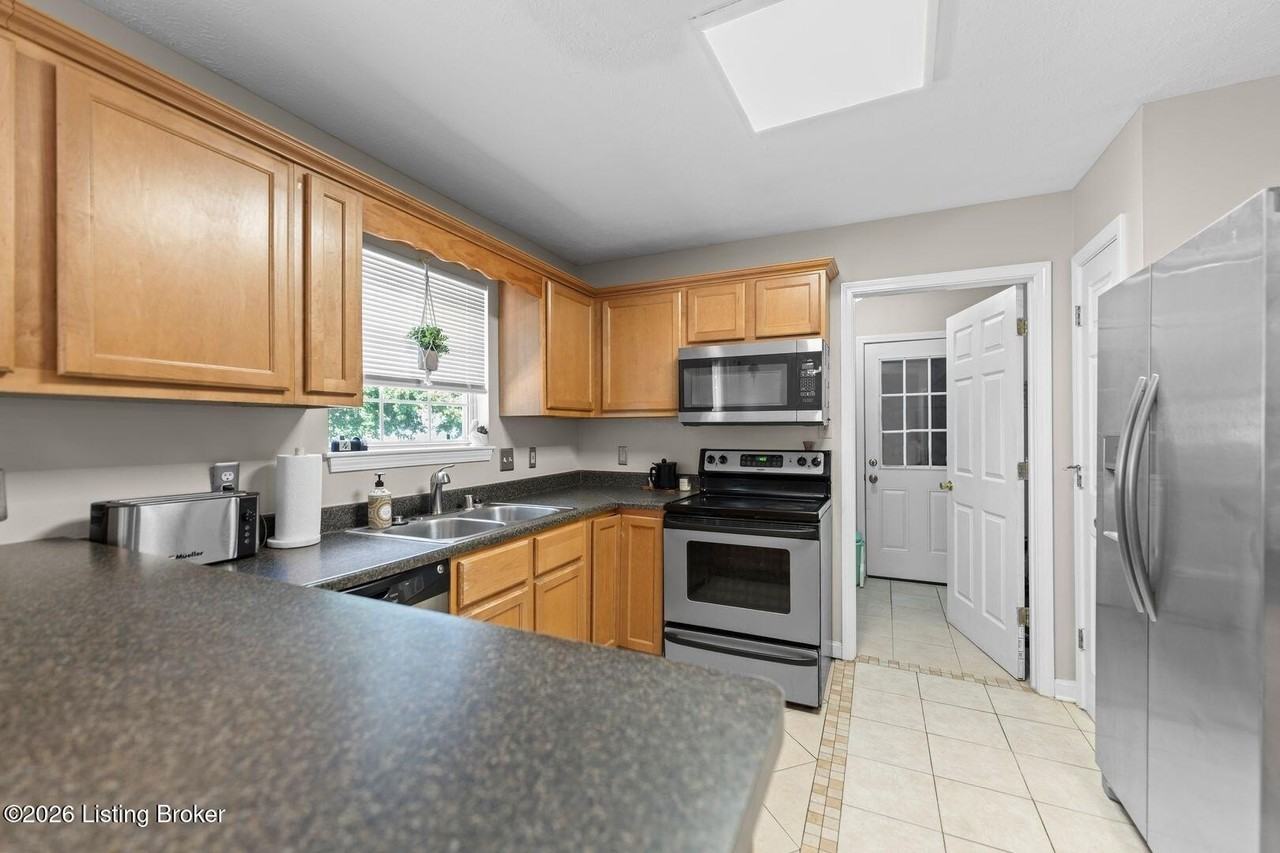 8603 Raintree Cir - Photo 7 of 21