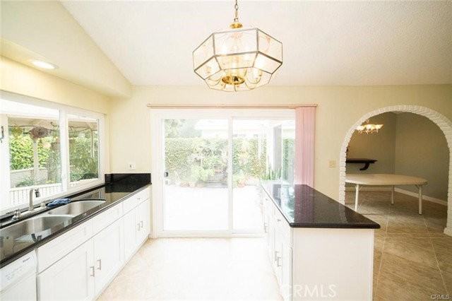 3615 Fenn St - Photo 2 of 8
