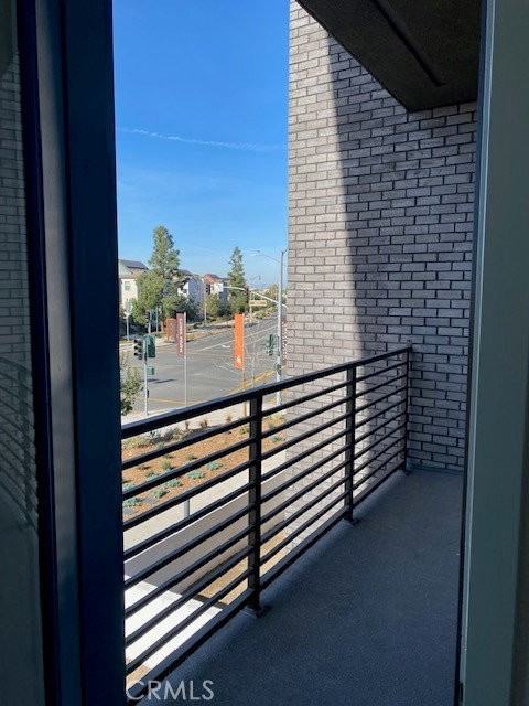 1055 Cadence - Photo 3 of 5