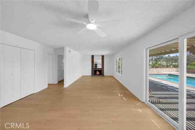 22086 Esplendor - Photo 4 of 8