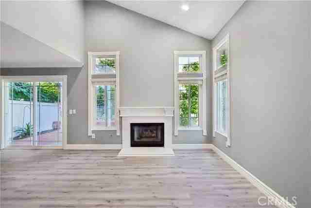 13595 Banyon Rd - Photo 5 of 7