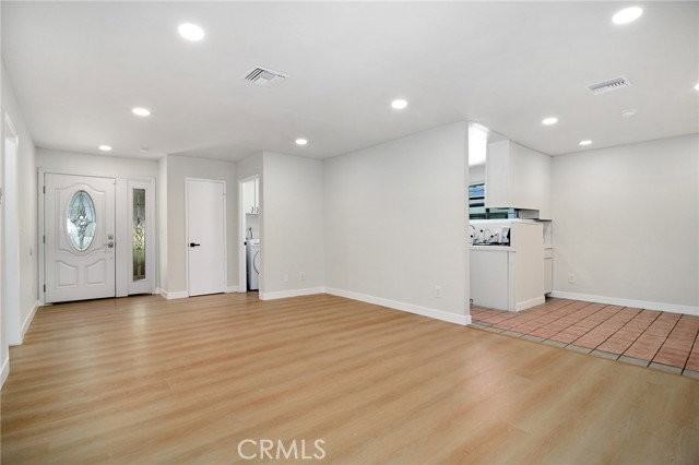 6162 Peterson Ave - Photo 2 of 8