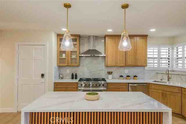 6313 Melvin Ave - Photo 4 of 8