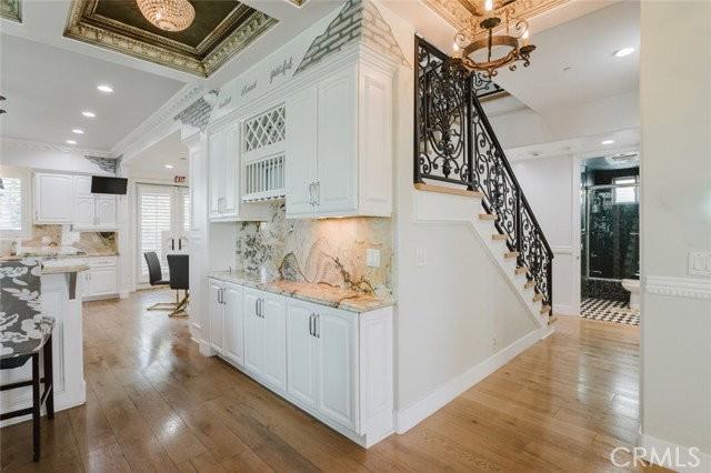 3057 N Naomi St - Photo 5 of 8