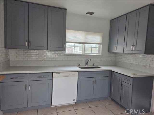 859 Monterey Rd - Photo 2 of 8
