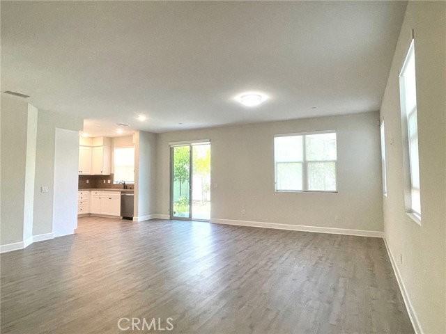 4013 N Highland Ct - Photo 2 of 8