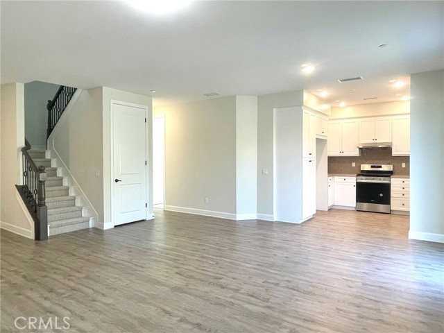4013 N Highland Ct - Photo 4 of 8