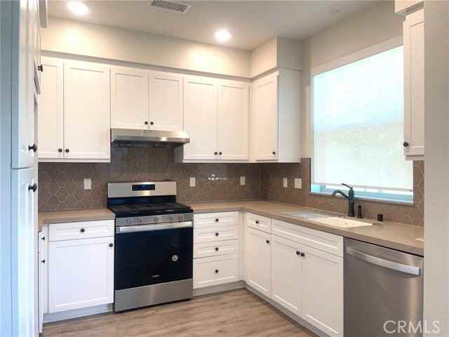 4013 N Highland Ct - Photo 6 of 8